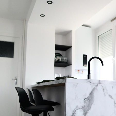 Appart- Hotel Love Room Yschool Troyes Eksteriør bilde